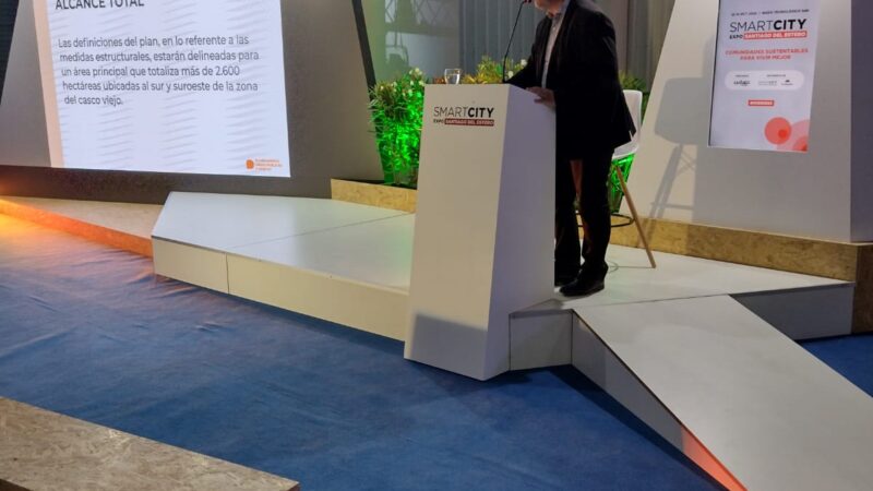Vallejos disertó  en el Smart City Expo Santiago del Estero 2022