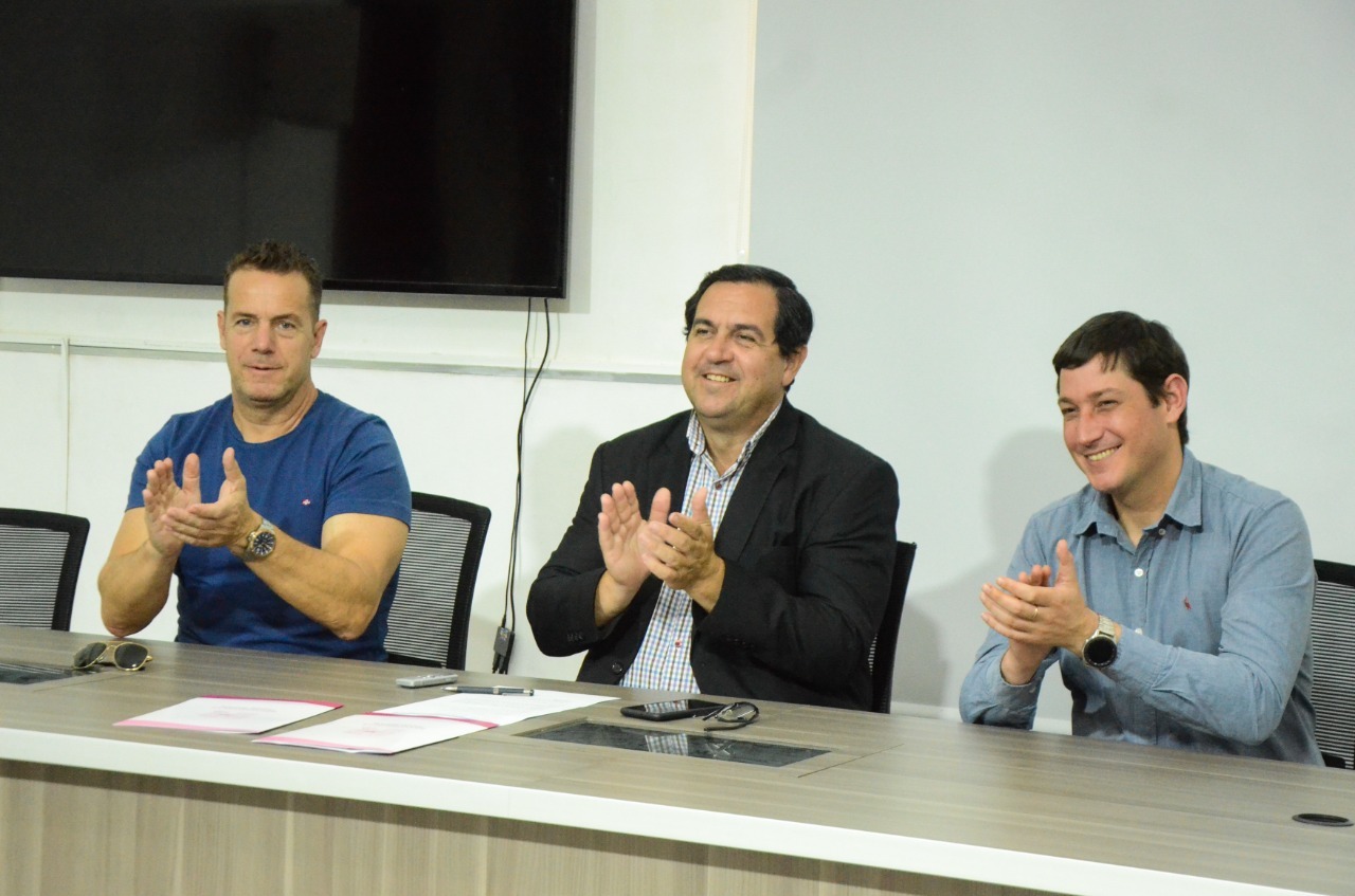 Reconquista sigue apoyando a las instituciones