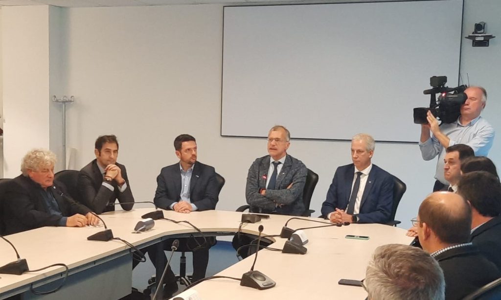 Avellaneda intercambia experiencias con Italia