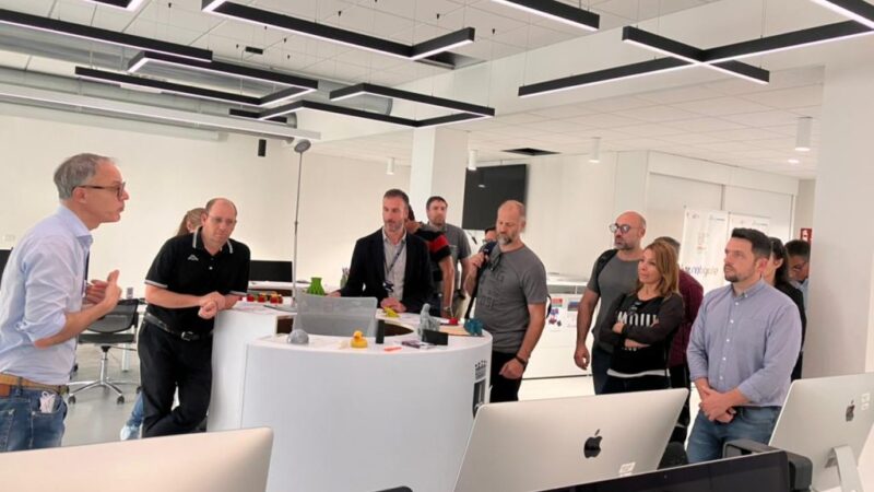 Avellaneda intercambia experiencias de innovación tecnológicas con Italia