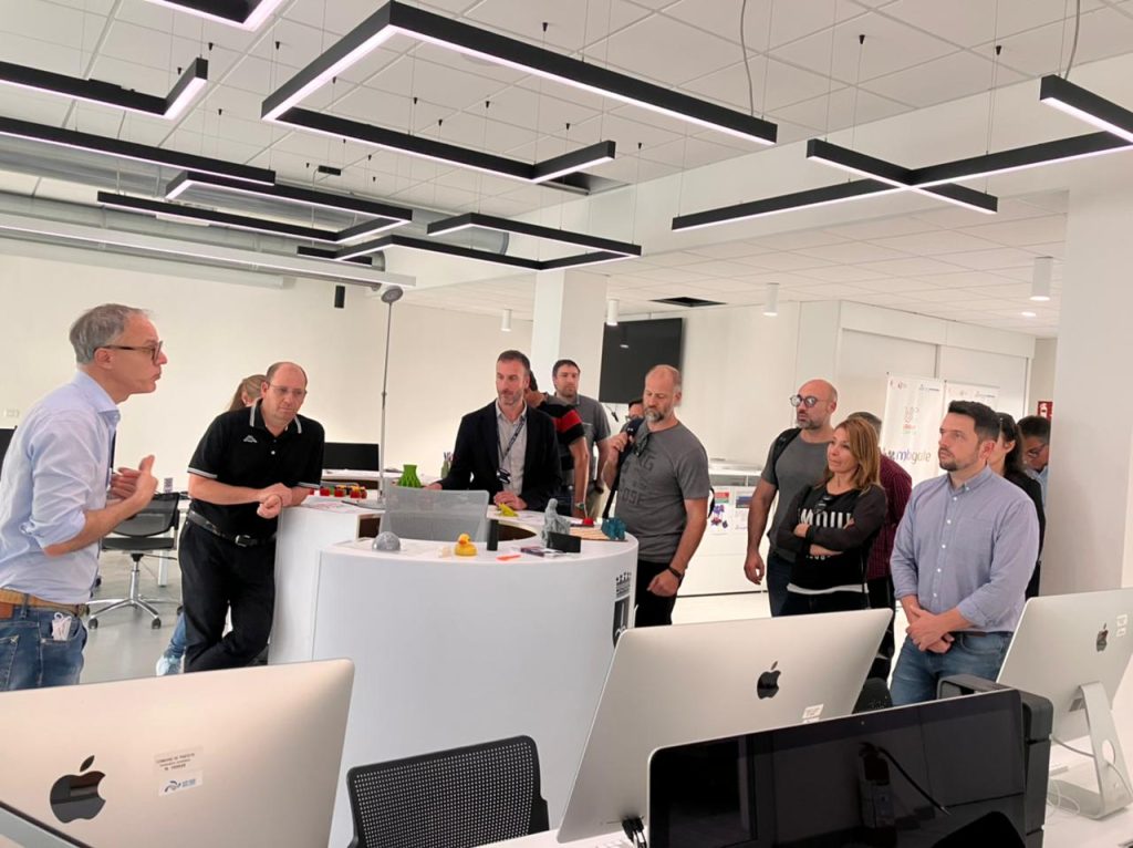 Avellaneda intercambia experiencias de innovación tecnológicas con Italia