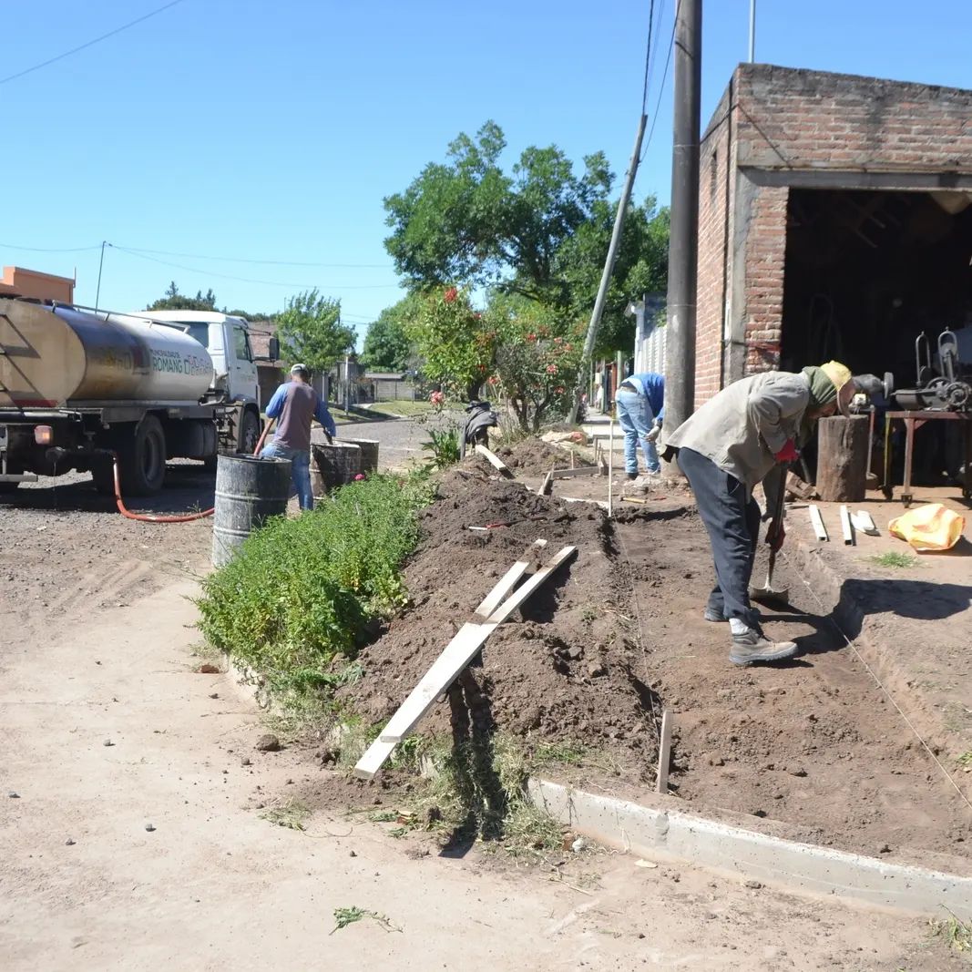 Avanza el plan de veredas comunitarias en Romang