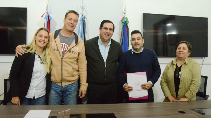 Firma de Convenios con Clubes del Programa Aportes al Deporte