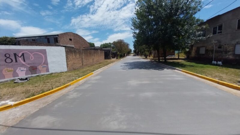 Romang continúa con el programa de pavimento urbano