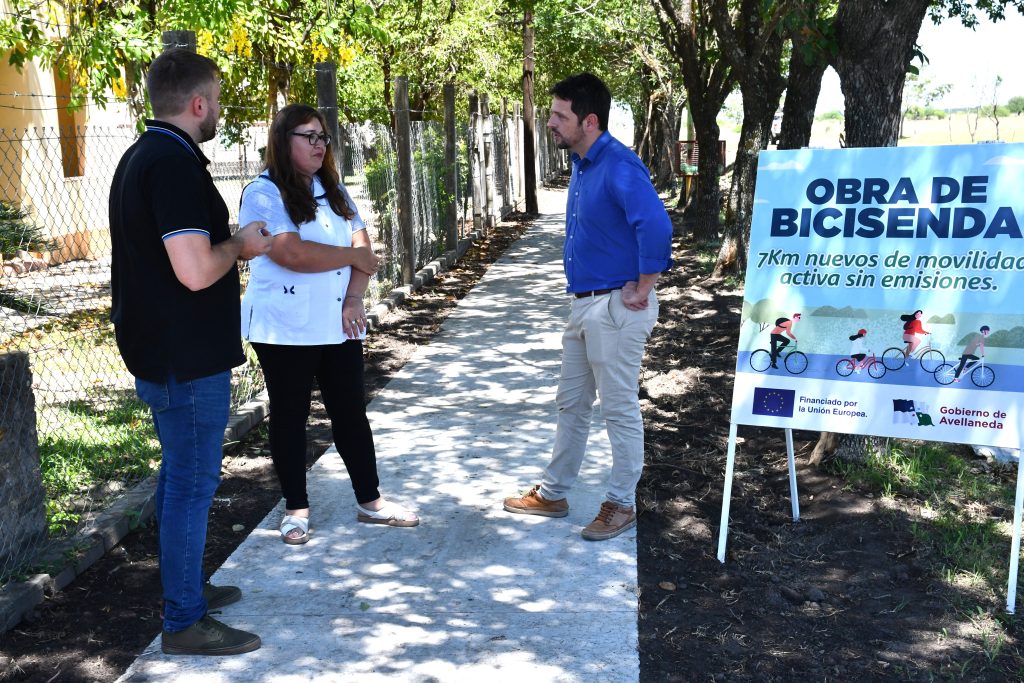 Avanza la construcción de bicisendas en el paraje rural Avellaneda Oeste