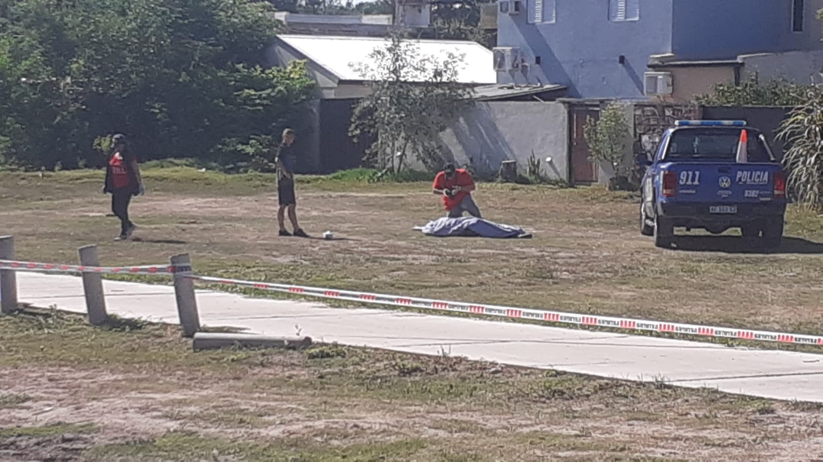 Sepultan al ladrón que murió en tiroteo con policías