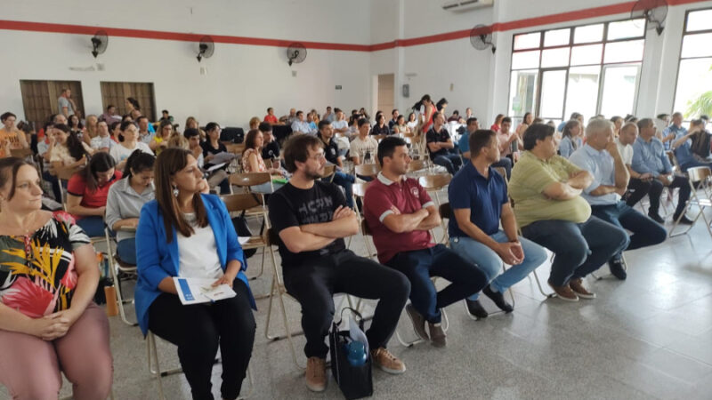 Avellaneda: Seminario provincial de UEFAS