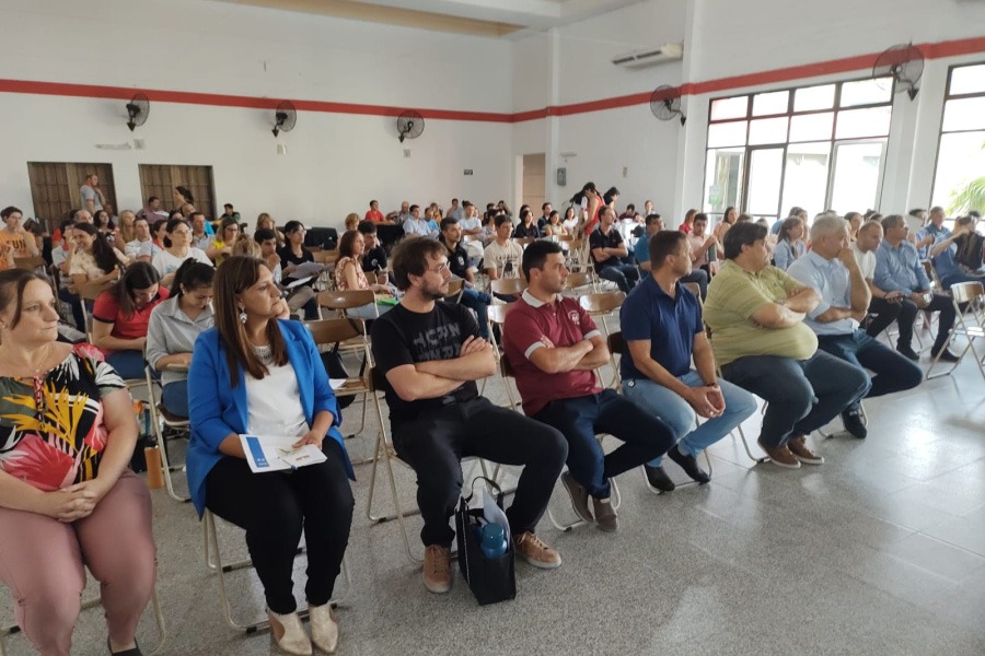 Avellaneda: Seminario provincial de UEFAS