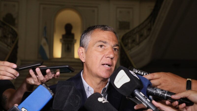 La provincia se reunió con gremios de la administración central