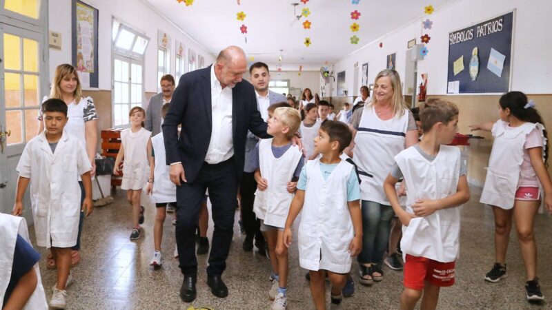 Perotti: «Vamos a fortalecer la educación en el ciclo 2023»