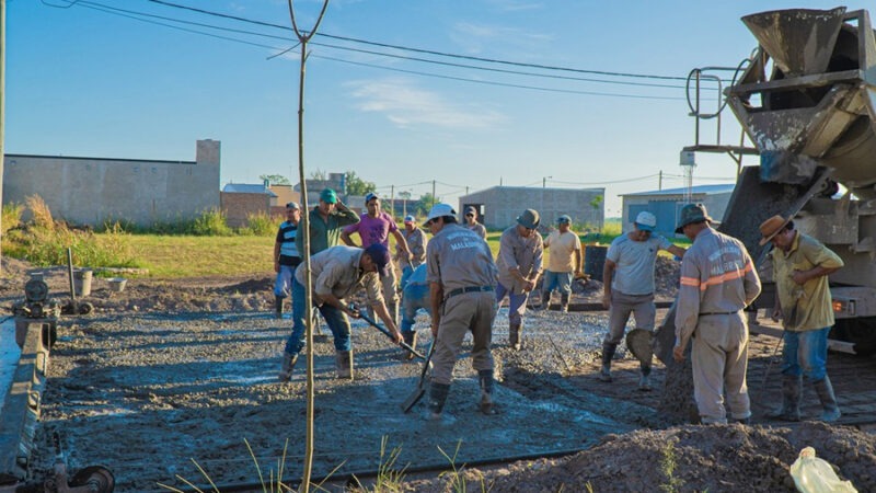 Malabrigo avanza con la pavimentación en los barrios
