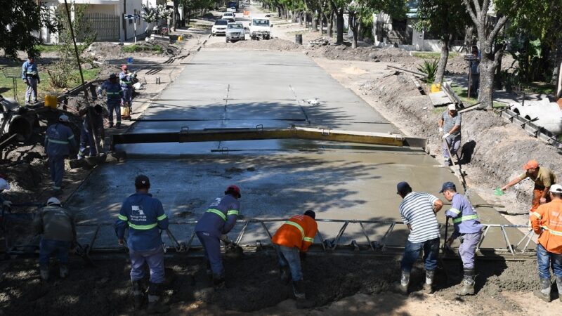 Avellaneda | Avanza el pavimento en los barrios de la ciudad