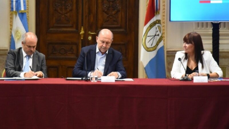 Santa Fe | Perotti firmó convenio para delegación de UIF en Rosario