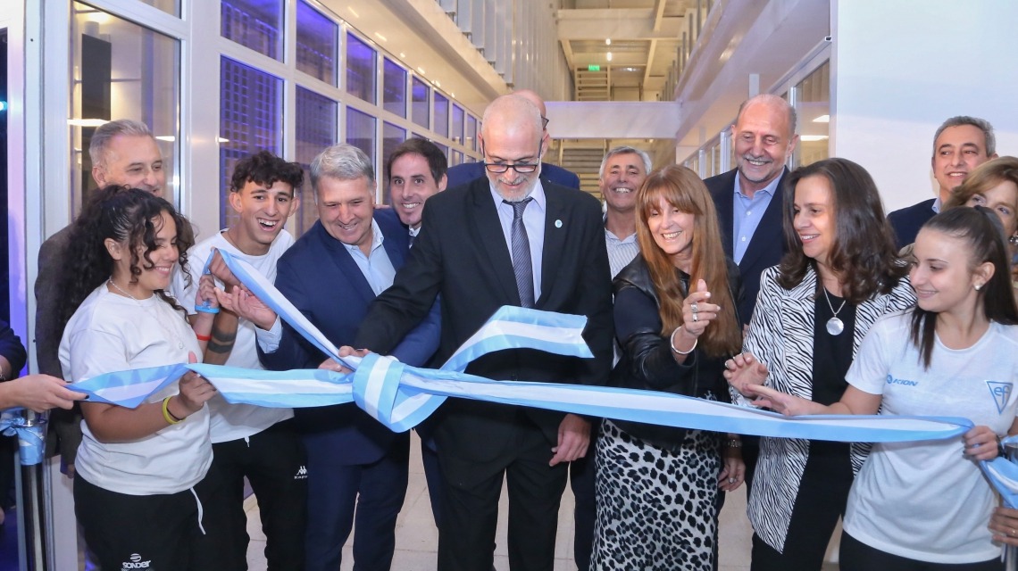 Santa Fe | Perotti inauguró el nuevo edificio del ISEF Nº 11