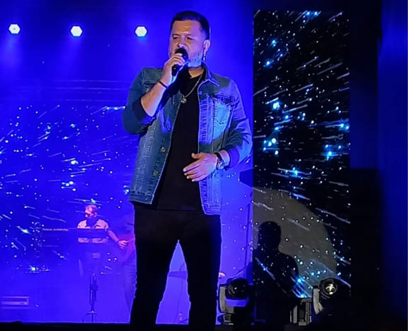 Reconquista | Exitoso show de Jorge Rojas en el anfiteatro