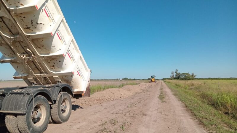 Avellaneda | El gobierno realiza mejorado en camino rurales
