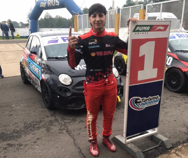 Esteban Zuberbuhler ganó la Copa Abarth Argentina