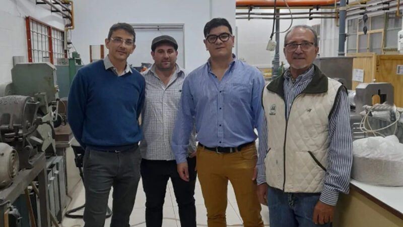 Reunión de Cooperativa de Margarita con Facultad de Veterinaria