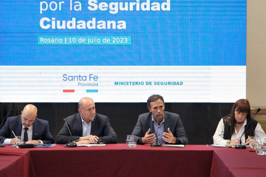 Santa Fe | Perotti participó de la Mesa de Diálogo por la seguridad
