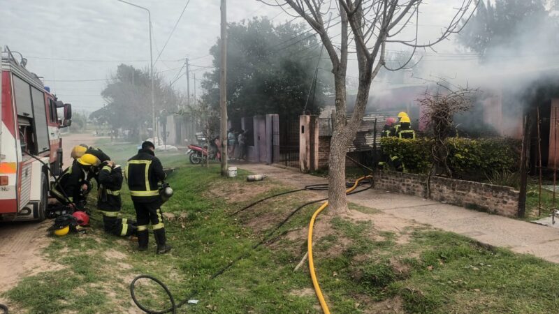 Robaron el celular de un Bombero cuando apagaba un incendio