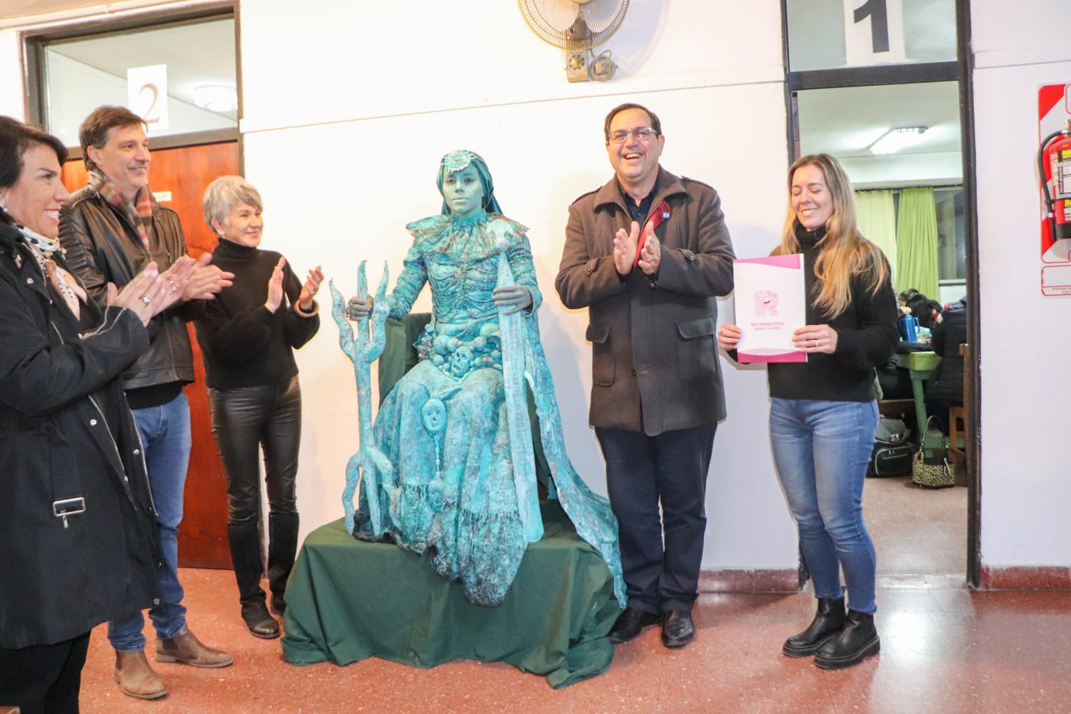 Entregan 160.000 pesos a la escuela de arte de Reconquista