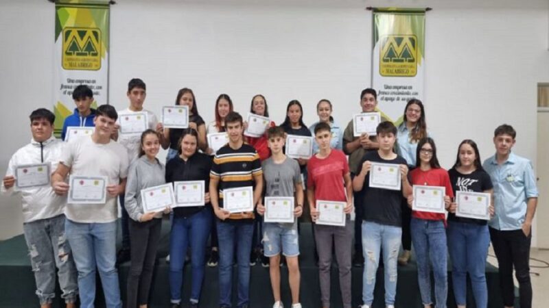 Entregaron los certificados del curso “La Llave del Cambio”