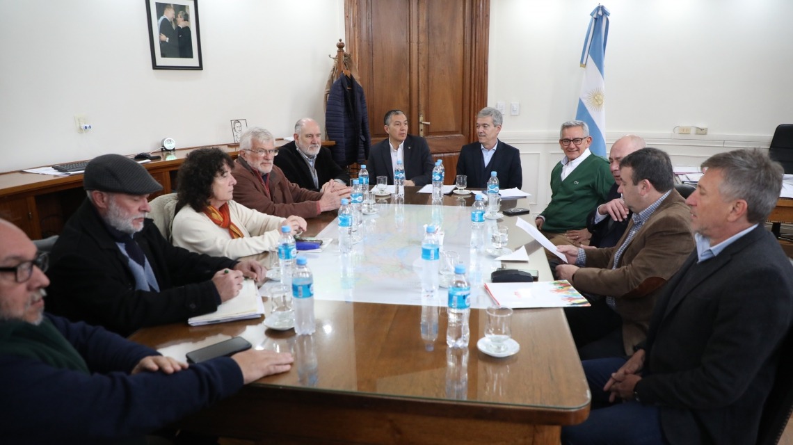 La provincia ofreció 51 por ciento de aumento a empleados estatales