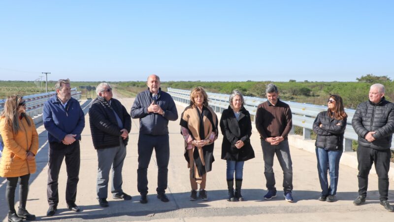 Perotti inauguró el nuevo puente sobre el arroyo El Cinco en Florencia