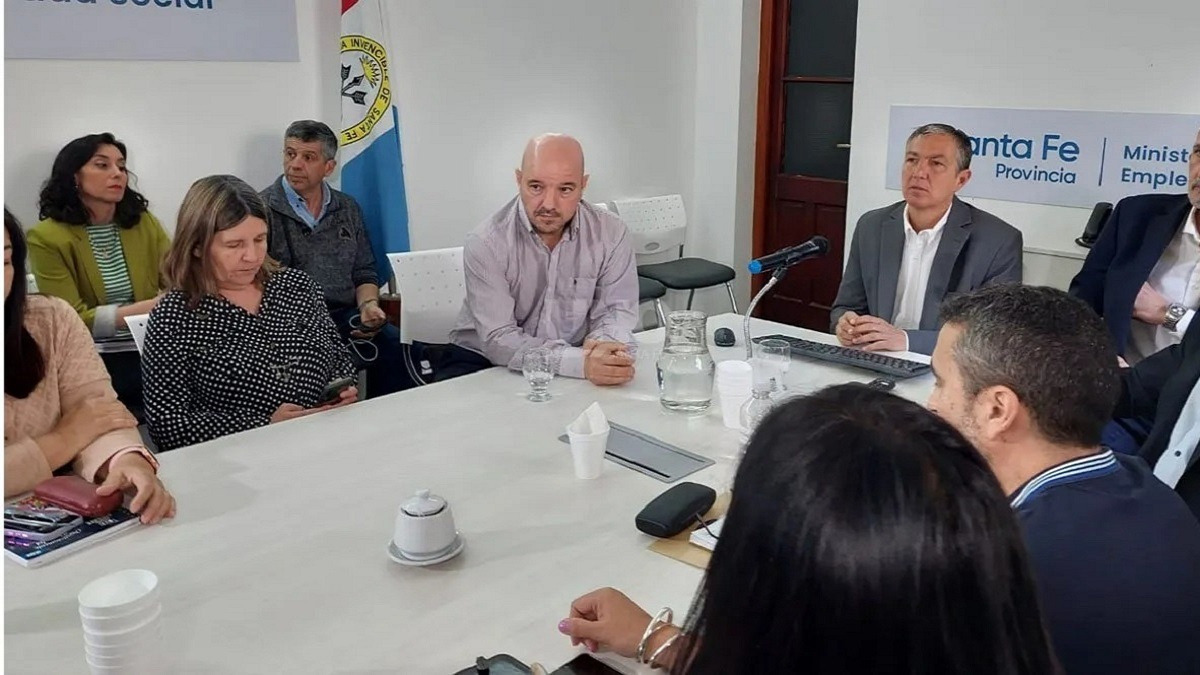 El 4 de agosto pagarán reintegros a docentes de Santa Fe