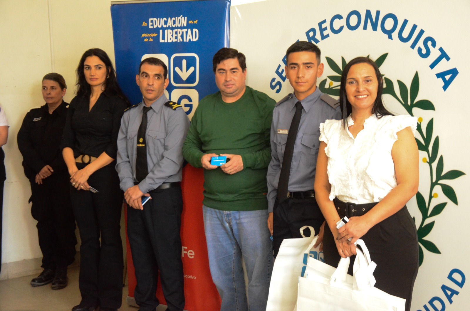 Reconquista | Entregan tarjeta SUBE a cadetes del ISEP