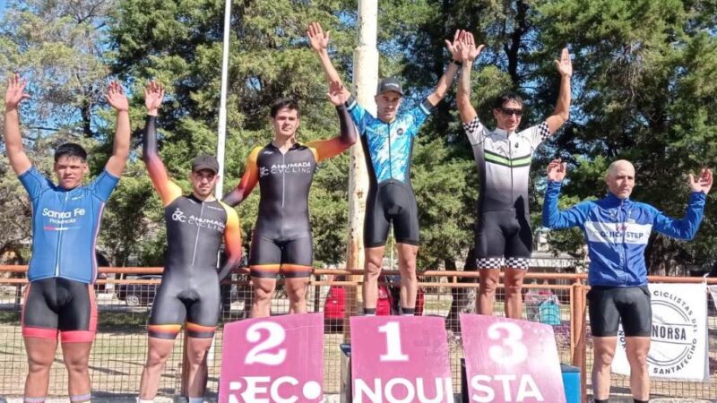 Festival ciclístico»Gran Premio 27 de agosto» en el Velódromo