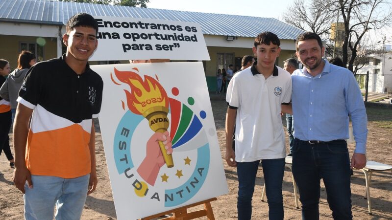 Avellaneda presentó la Estudiantina 2023