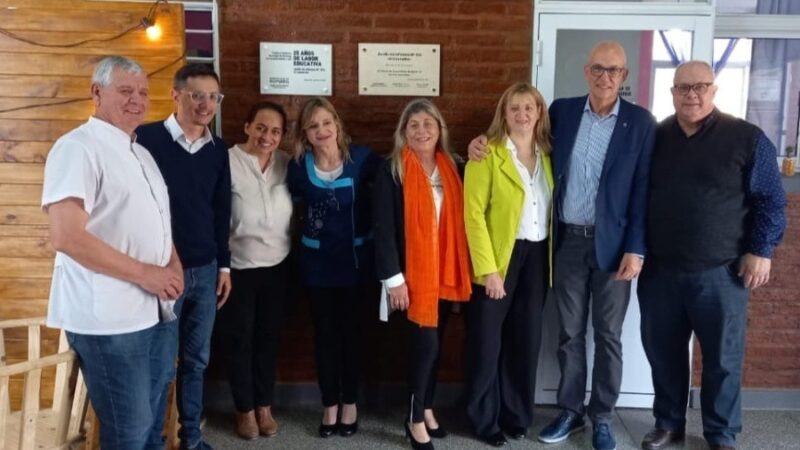 Debloc participó del acto por los 25 años del Jardín 8214 de Romang