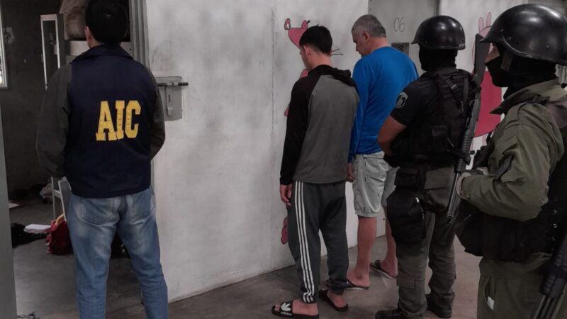Allanaron la celda de un preso que vendía drogas en la cárcel