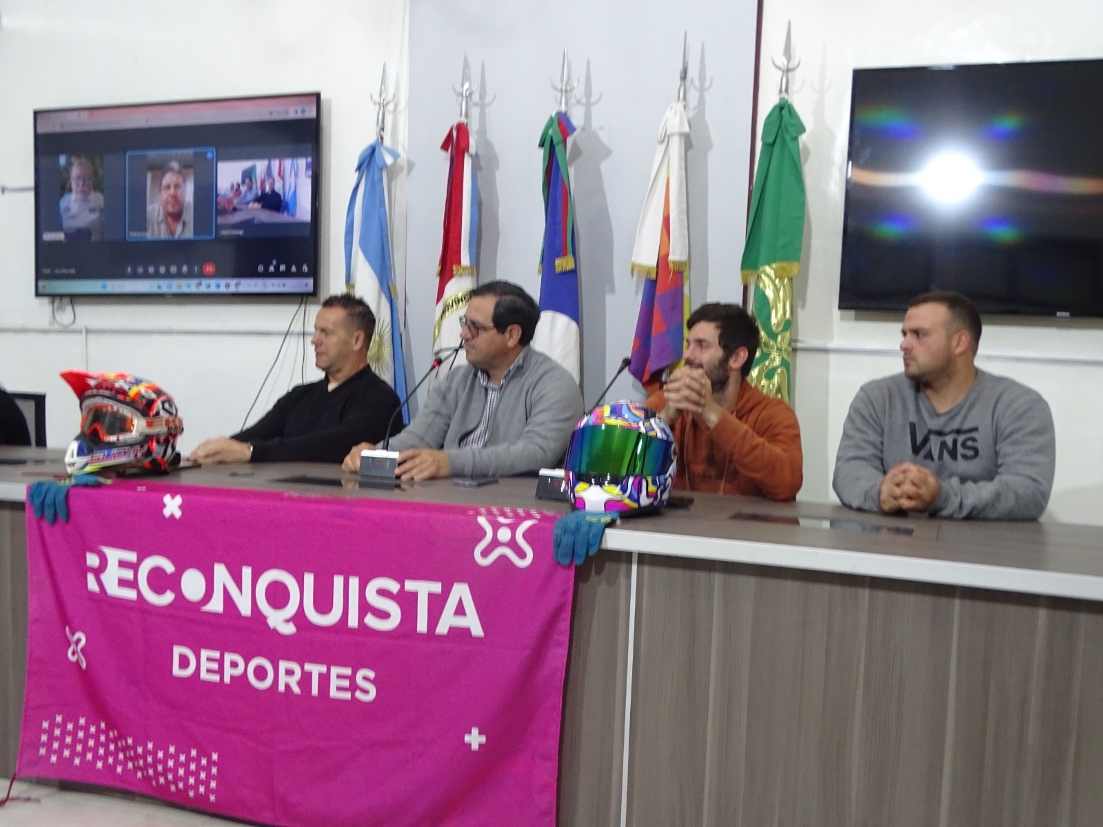 Reconquista: Latinoamericano de Minicross del Jaaukanigás