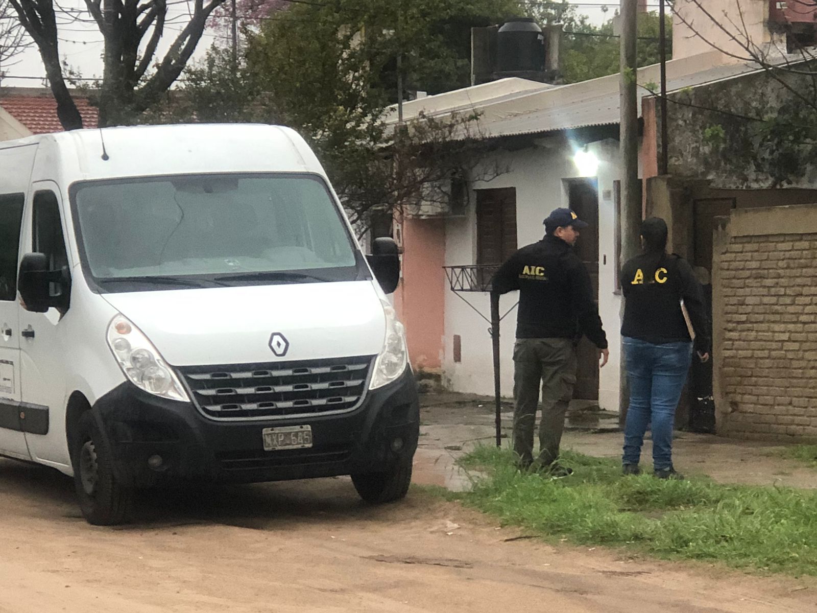 Reconquista: 5 allanamientos en simultáneo por tenencia y distribución de pornografía