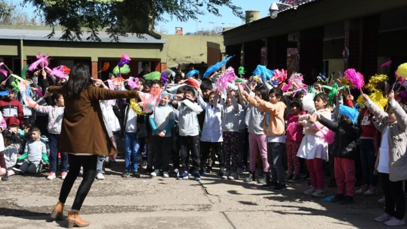 El gobierno saluda a los maestros de Avellaneda