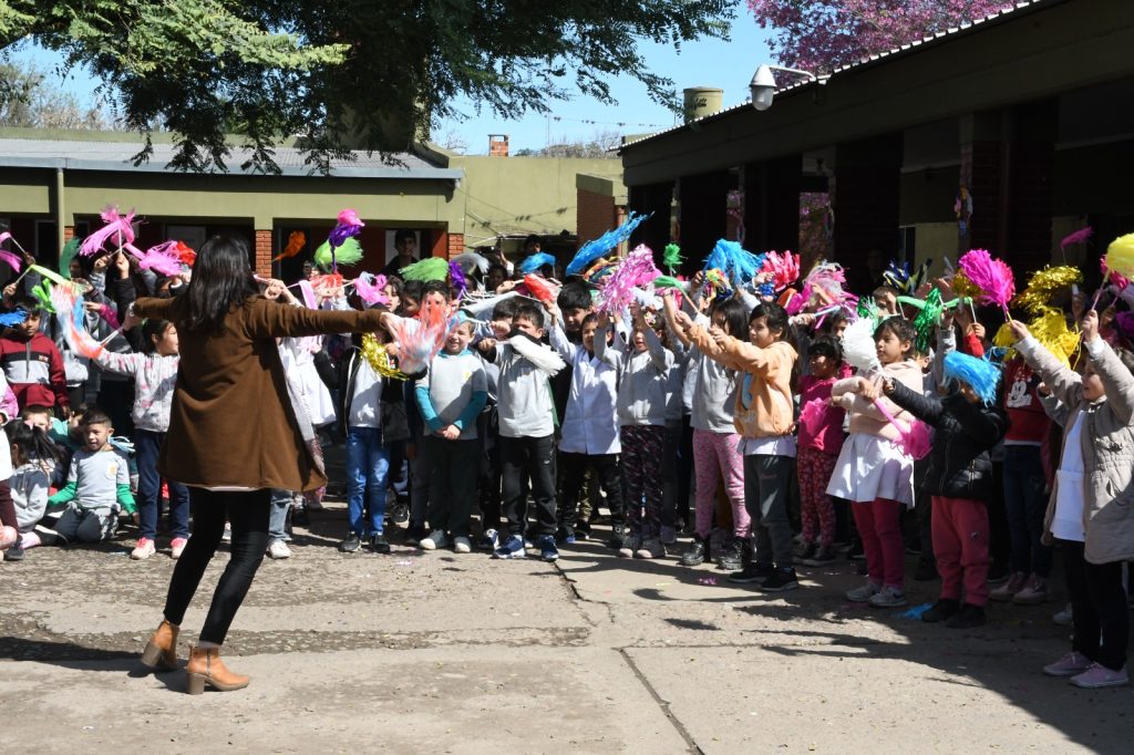 El gobierno saluda a los maestros de Avellaneda