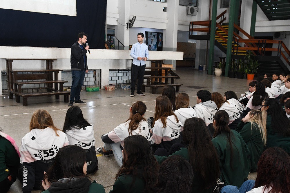 Braidot: “Acompañamos a los jóvenes en la elección de su proyecto de vida”