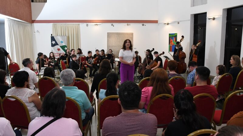 Exitoso concierto de la Orquesta municipal infanto juvenil en Avellaneda