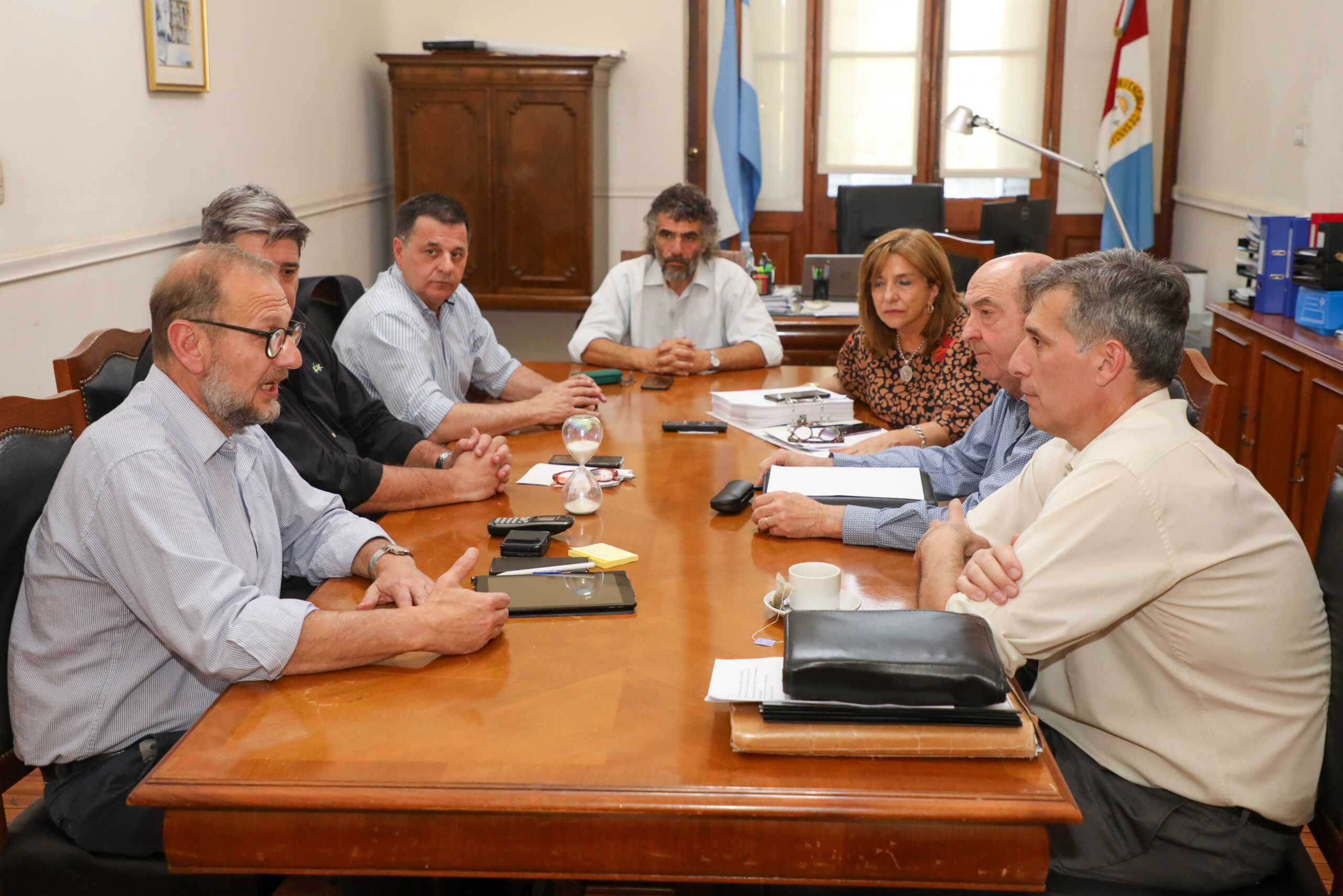 El gobierno provincial continúa con reuniones de transición en servicios públicos