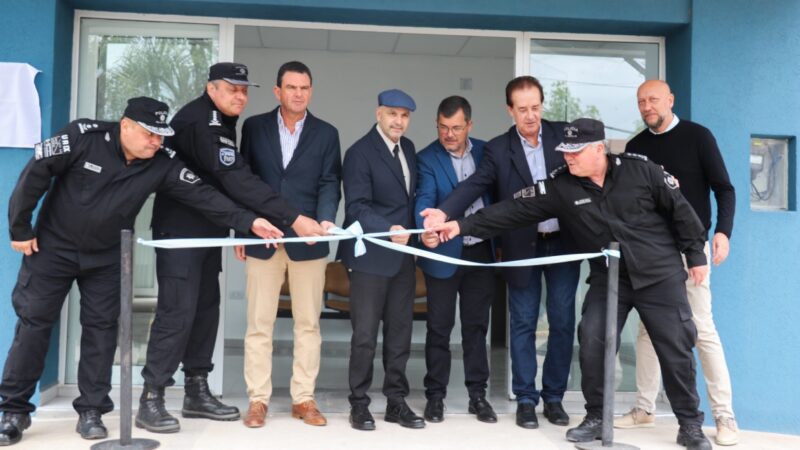 Brilloni inauguró el nuevo edificio de la comisaría 6° de Malabrigo