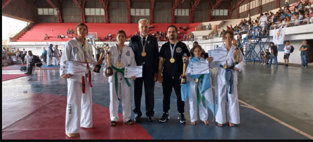 Avellaneda: Cuatro taekwondistas se consagraron campeonas nacionales