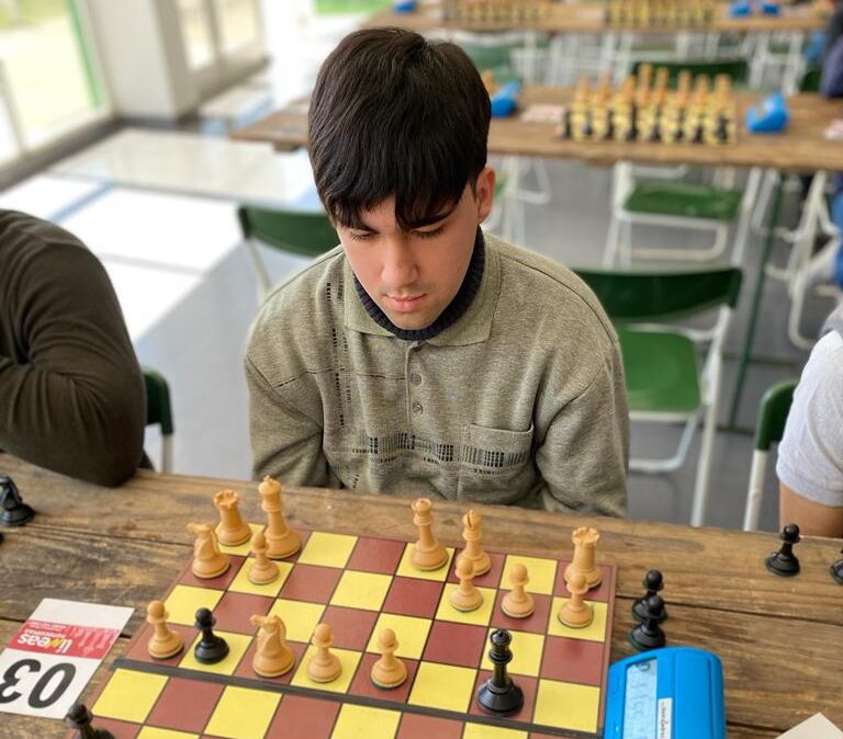 Ajedrez: Tomás Schmidt se consagró ganador del IRT Sub 2400 «Ciudad de Reconquista»