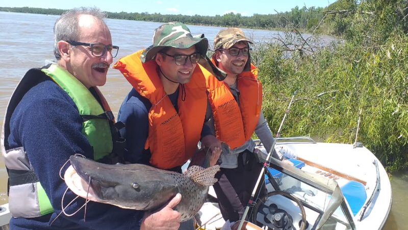 Reconquista | Andrés Franco y familia Sinchi de la peña «Mimi», ganadores de la Pesca del Surubí