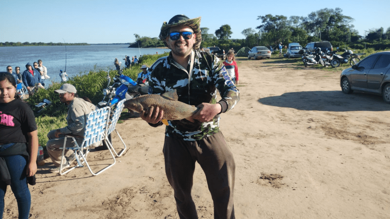  Bruno Feressín con una boga de 54 cm ganó el Concurso de costa