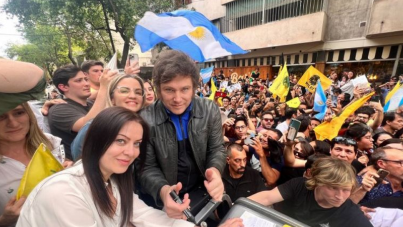 Milei cerrará su campaña con una caravana en Rosario