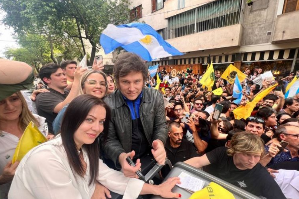 Milei cerrará su campaña con una caravana en Rosario