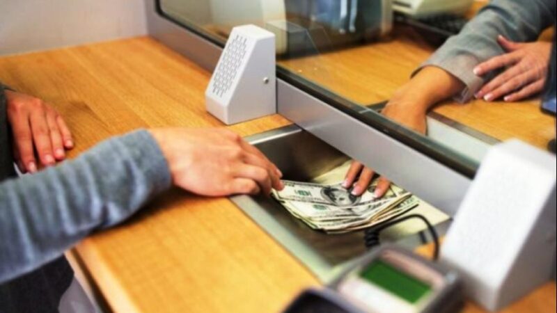 Día del bancario: este lunes no trabajarán los bancos