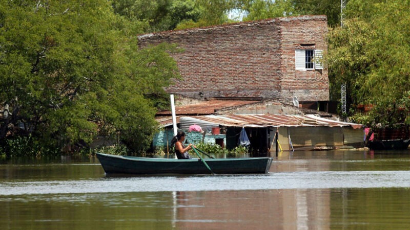 Chaco: Por la crecida del Paraná, declaran la emergencia y preparan evacuaciones